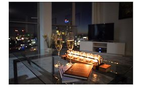Deluxe 1 Bedroom Apartment - City Centre